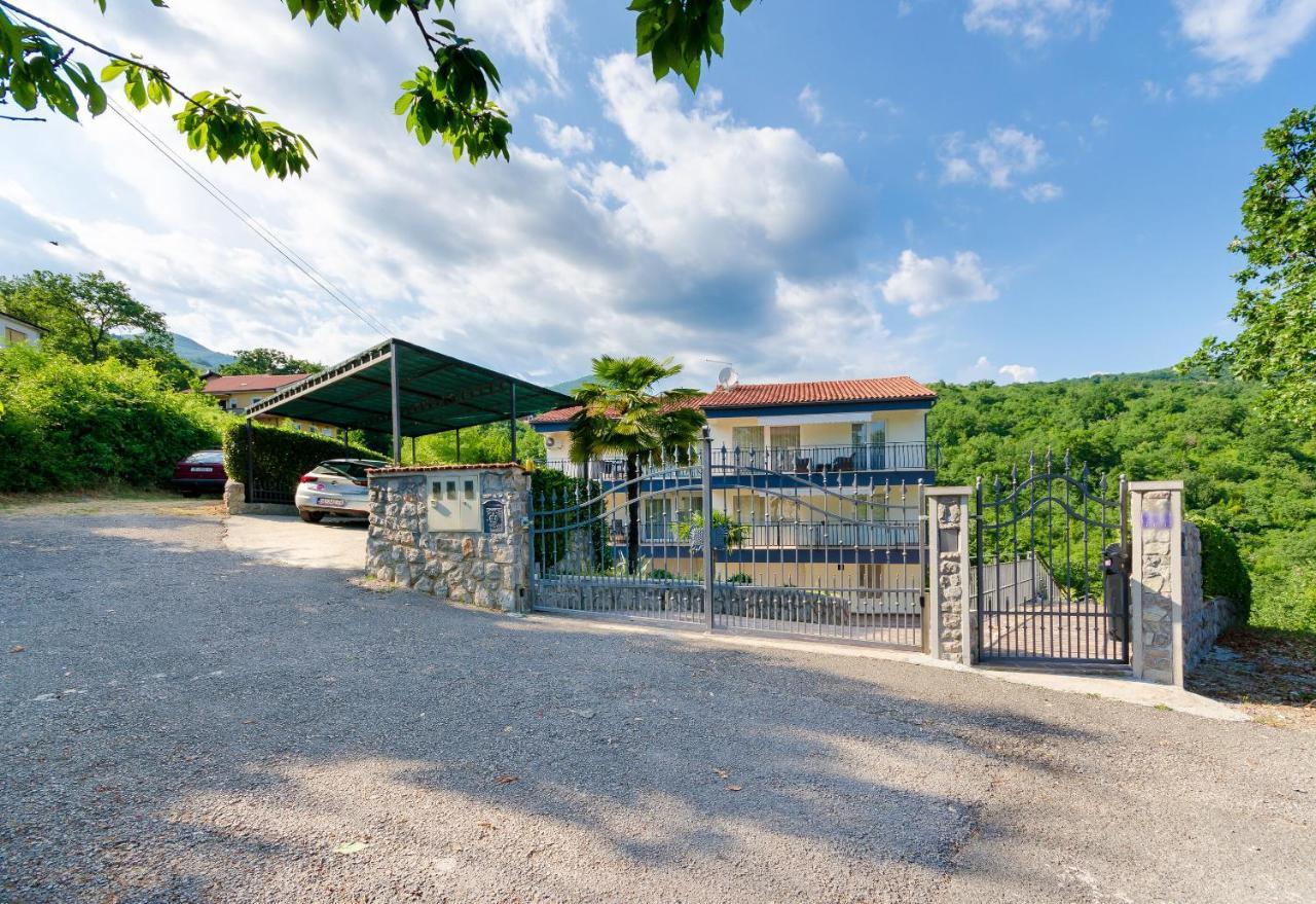 Apartments Marijana Ičići 外观 照片