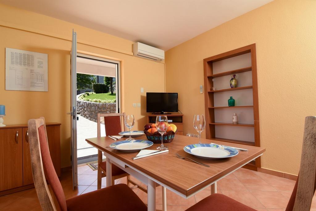 Apartments Marijana Ičići 外观 照片